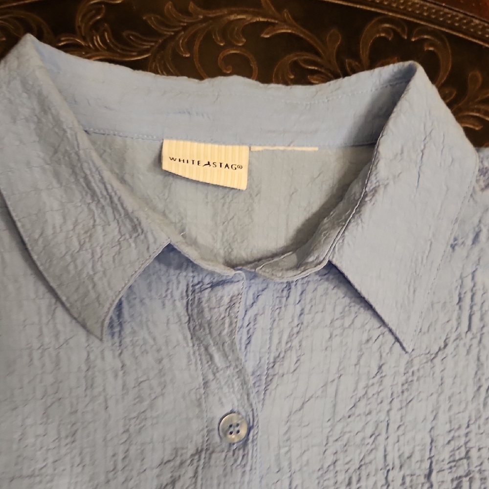 Light Blue Textured Button-Up Shirt - Picture 3 of 6